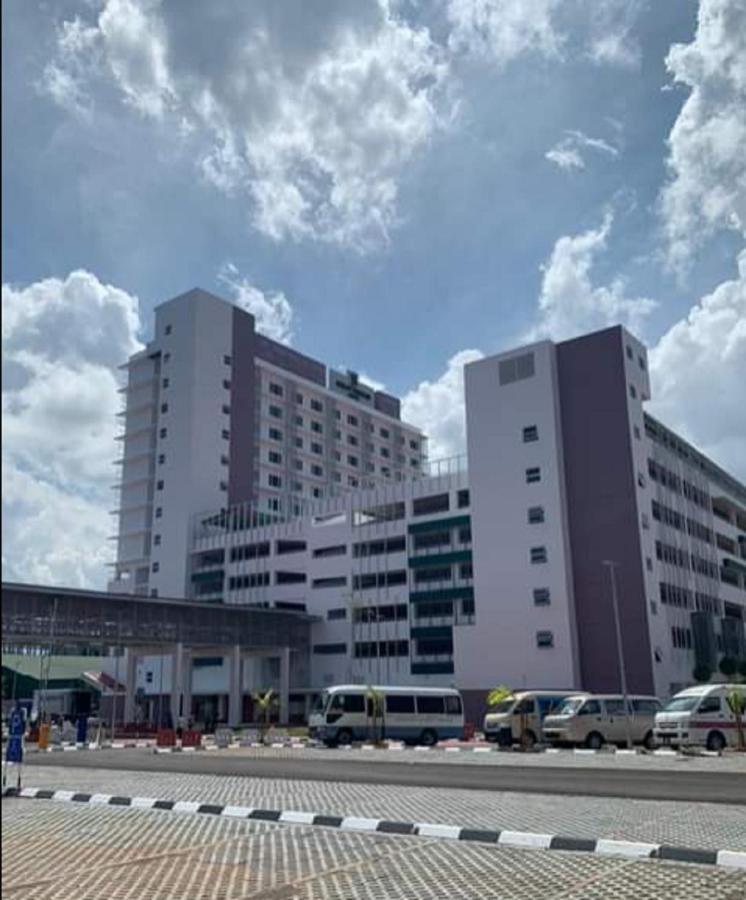 Serapi Verdure Hotel Kuching Bagian luar foto