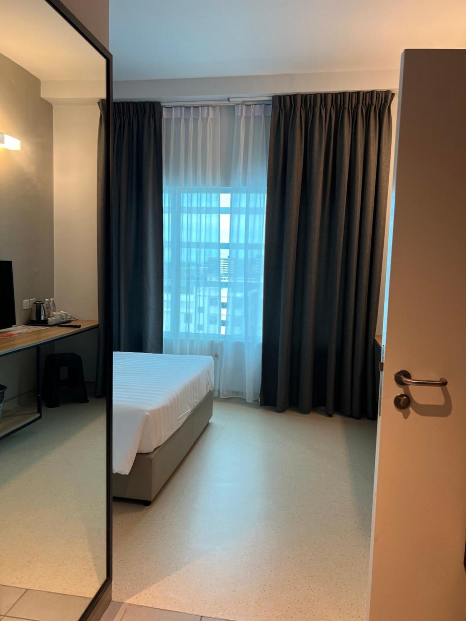 Serapi Verdure Hotel Kuching Bagian luar foto