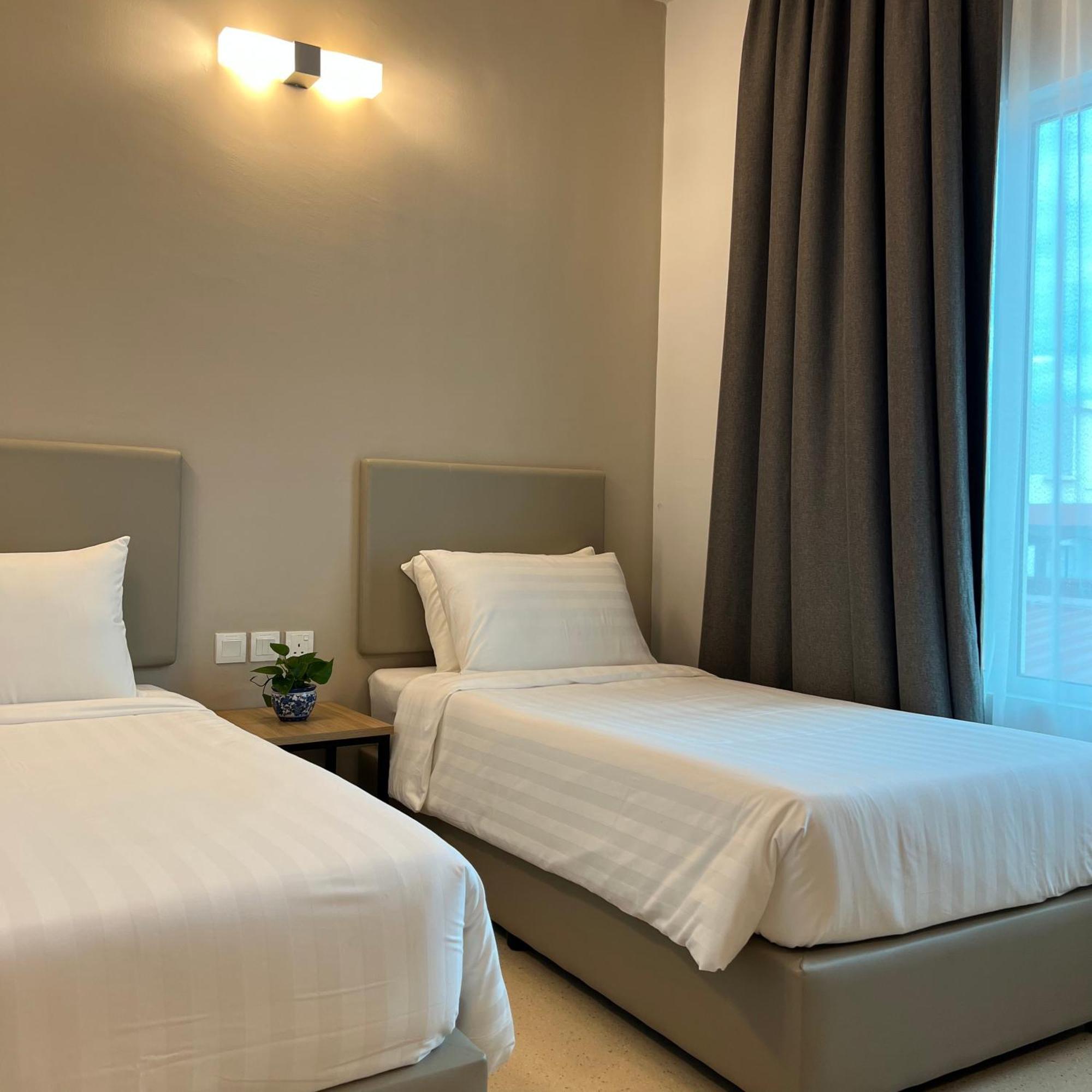 Serapi Verdure Hotel Kuching Bagian luar foto